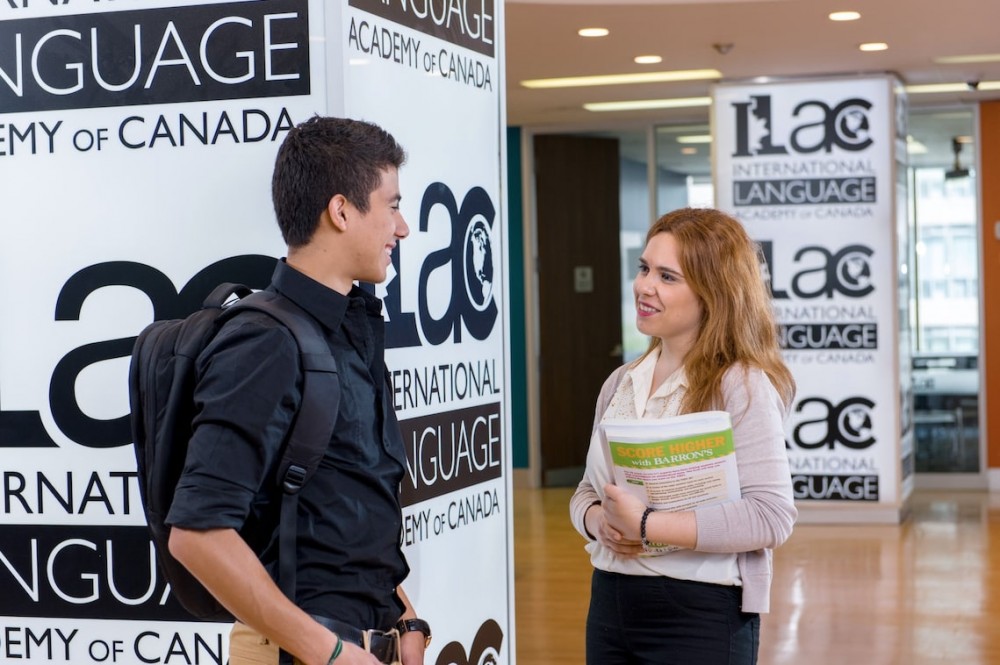 Vacances et travail à Toronto voyage linguistique et job au Canada